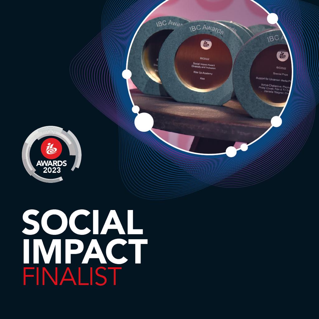 «صدای زنان افغان»؛ رادیو افغانستان اینترنشنال نامزد جایزه بین‌‌المللی و معتبر آی‌بی‌سی شد