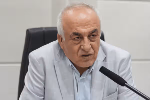 بازرگان ایرانی: توقف تجارت افغانستان و پاکستان برای ایران یک فرصت طلایی بود