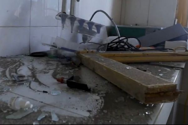 د کونړ ولایت د ناړۍ ولسوالۍ روغتیایي کلینيک د پاکستان په وروستیو بریدونو کې سخت زیانمن شوی