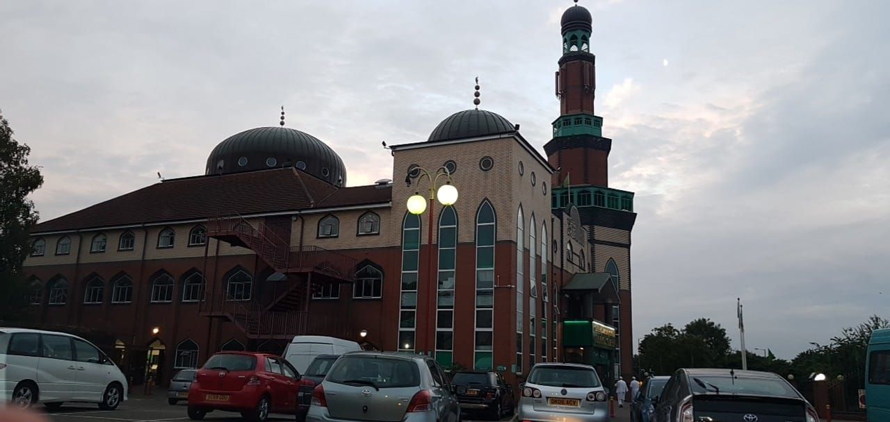 بازتاب منفی تمجید مسئول یک مسجد در بریتانیا از طالبان