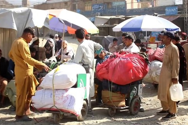 تېره ورځ نږدې ۱۵۰ کورنۍ له ایران او پاکستان نه افغانستان ته ستنې شوې