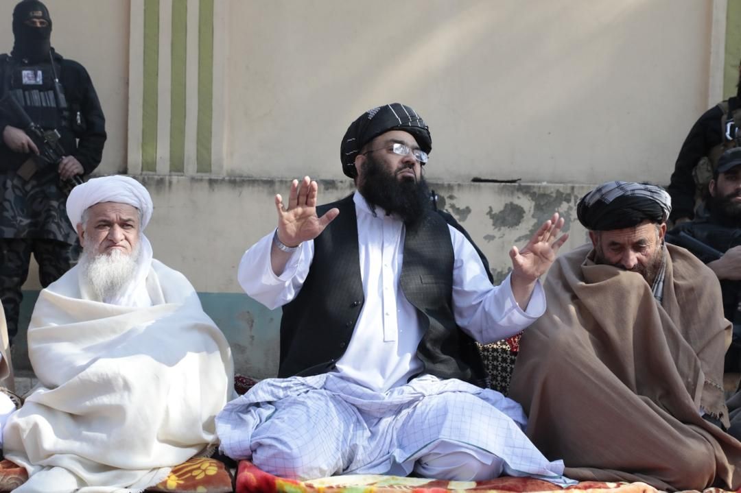 د طالبانو مشران ډیورنډ کرښې ته نږدې پراته خلک د ټي ټي پي له ملاتړه راګرځوي