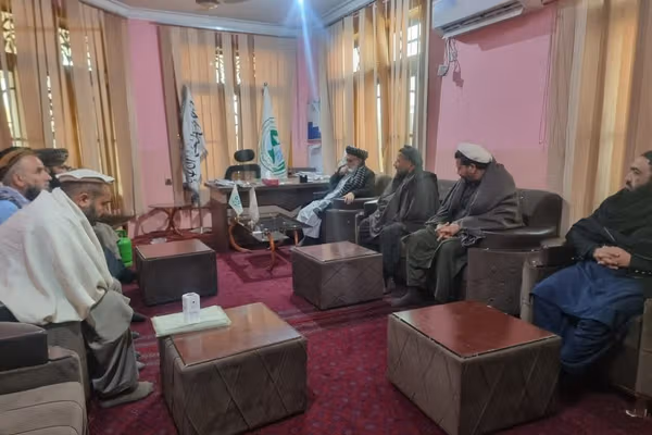 کارخونهلرونکو ته د طالبانو خبرداری؛ که چاپېریالي اصول مراعت نهکړۍ چارې به مو وځنډول شي