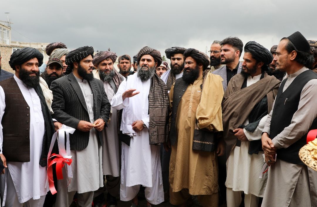 ملا برادر د کابل ښاروالۍ «د نږدې یو میلیارد افغانیو» په ارزښت درې پروژې پرانیستې