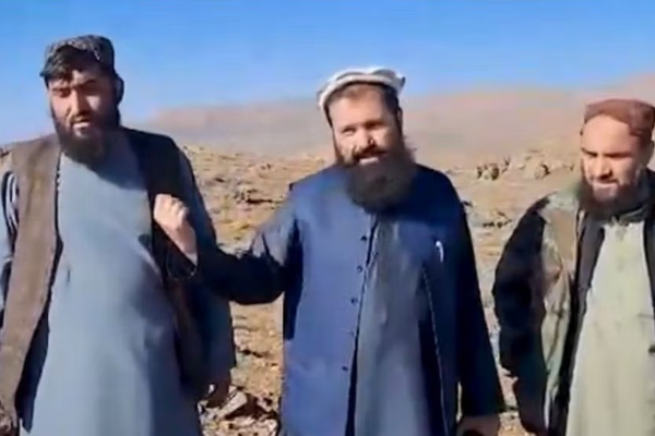 نائب رئيس أركان جيش طالبان يتفقد المناطق الحدودية مع باكستان