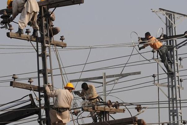 برشنا از مشترکین برق خواست هزینه‌های خود را به موقع بپردازند