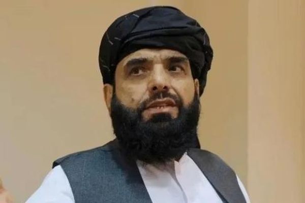 د بې وزلۍ او بې روزګارۍ اوج؛ سهیل شاهین بیا هم د طالبانو رژیم ستر نعمت بولي