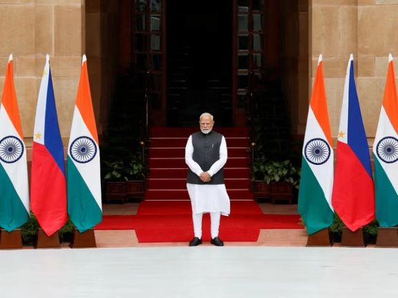 رئيس الوزراء الهندي يزور الصين لأول مرة منذ سنوات وسط توتر متصاعد مع واشنطن