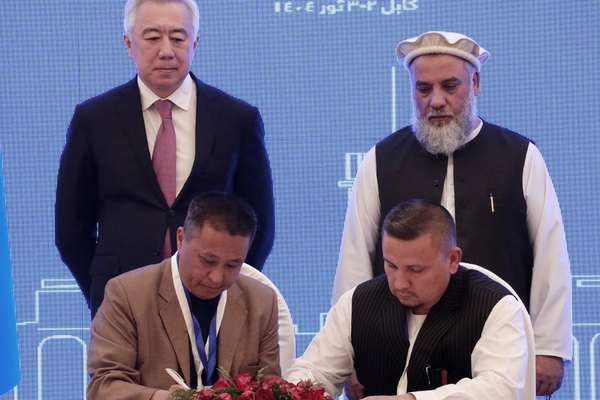 بخش خصوصی افغانستان و قزاقستان ۲۰ تفاهمنامه تجاری امضا کردند