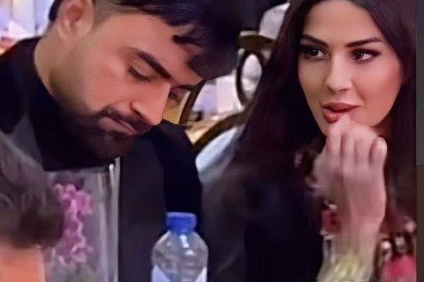 واکنشها به انتشار عکس ستاره کریکت با همسرش: راشد خان کار الهامبخش انجام داد