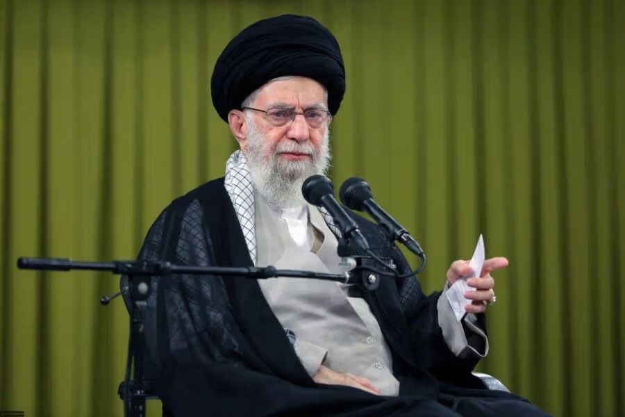 خامنه‌ای خواستار پیگیری حملات اسرائیل در دادگاه‌های بین‌المللی شد
