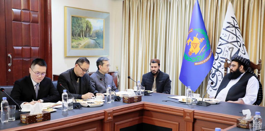 چین به طالبان وعده ساخت شهرک و سرپناه برای مهاجرین افغان را داد