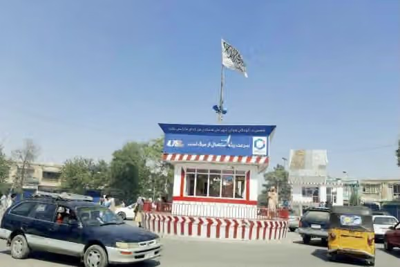 قندوز: إصابة 26 مسافراً في انقلاب حافلة ركاب