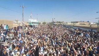 پر ډیورنډ کرښه تګ راتګ او د چمن پرلت