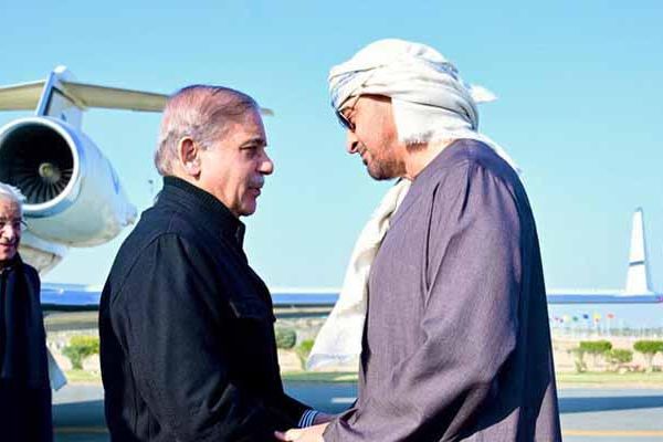 د متحده عربي اماراتو ولسمشر اسلاماباد ته ورسېده