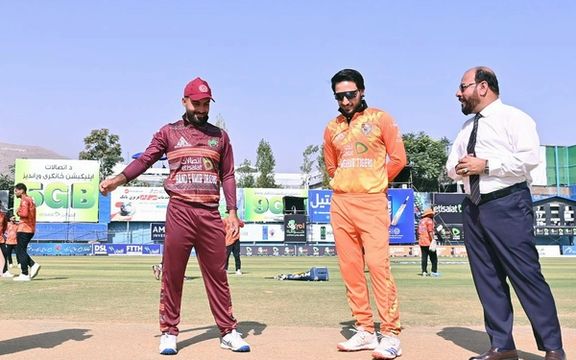 د کرېکټ په شپږیزه لیګ کې بند امیر د ۱۲منډو په توپير سره سپين غر پړانګانو ته ماتې ورکړه