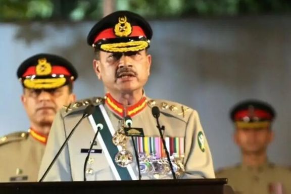 رئیس ارتش پاکستان: تصمیم حکومت به اخراج پناهجویان 'غیرقانونی' به نفع پاکستان است