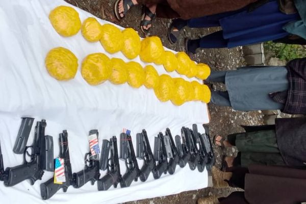 د طالبانو دفاع وزارت: له پاکستان نه افغانستان ته د وسلو او نشهیي توکو د راوړلو مخنیوی شوی