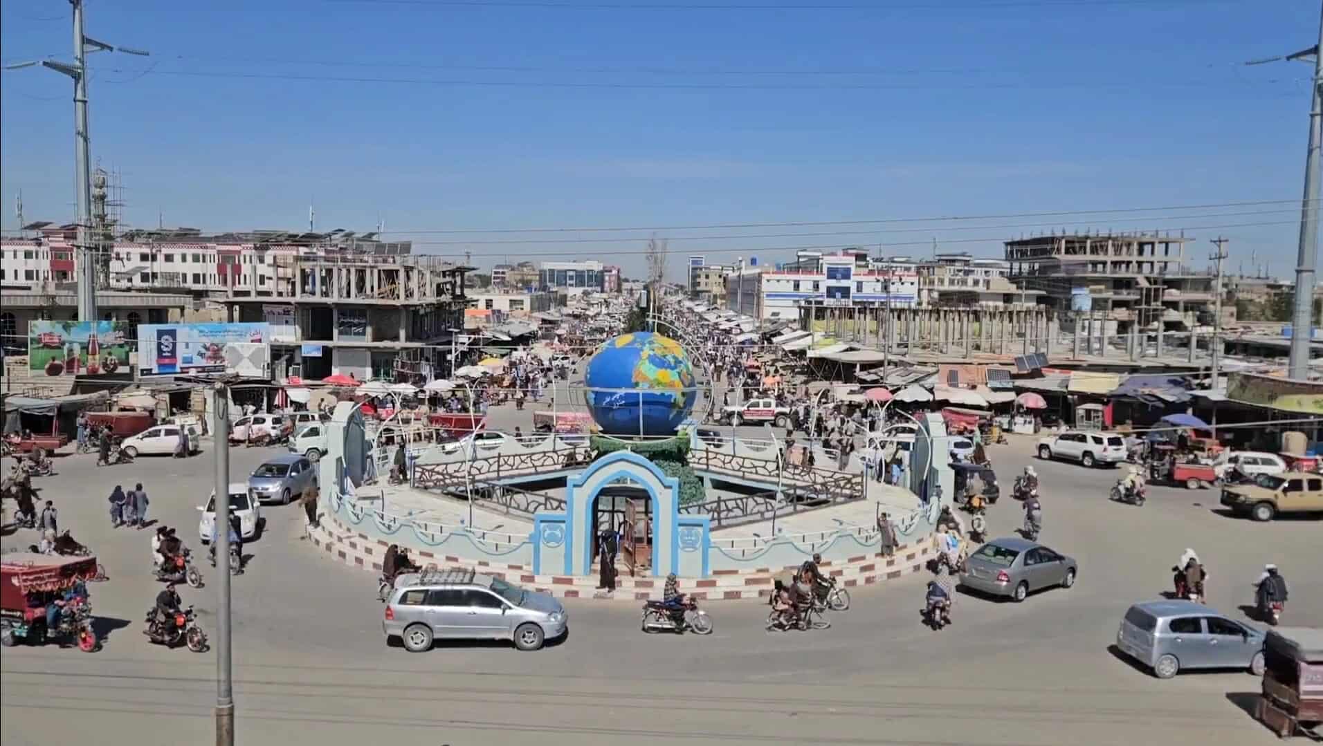 په هلمند کې د یوه ټراکټور د چپه کېدو له امله درې تنه مړه او پنځه نور ټپیان شوي دي