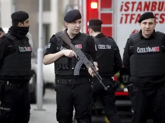 د ترکیې پولیسو یو تن د یوه افغان کډوال د وژنې په تور نیولی دی