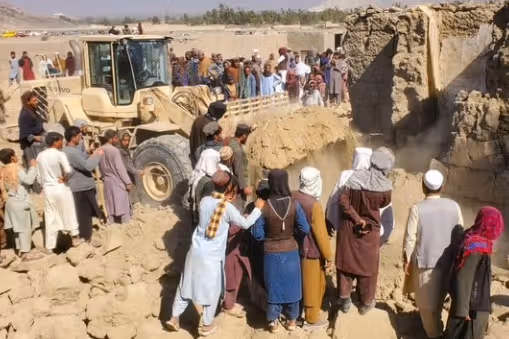 حملات هوایی پاکستان به افغانستان