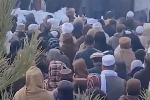 ملای طالبان کابلیها را به جهاد در پاکستان تشویق میکند