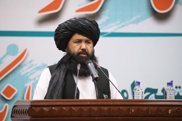 په کور دننه او بهر افغانان د اګست ۱۵مه توره ورځ بولي، خو ندا محمد ندیم یې «فتح» ګڼي