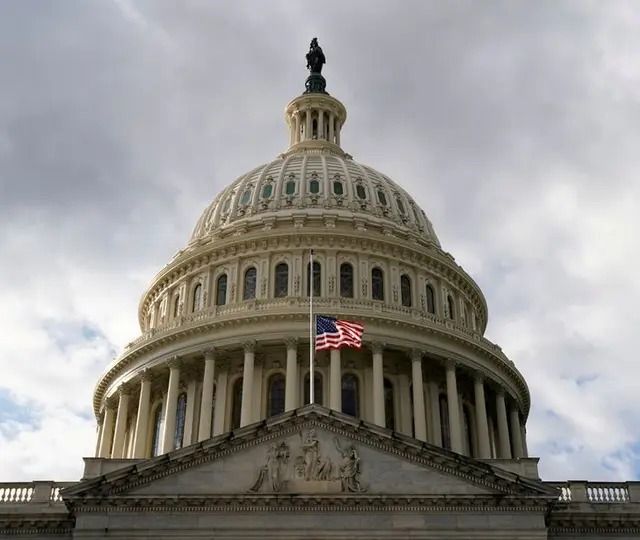 کانگرس امریکا دو مقام وزارت خارجه را برای ارائه اسناد محرمانه خروج از افغانستان فراخواند