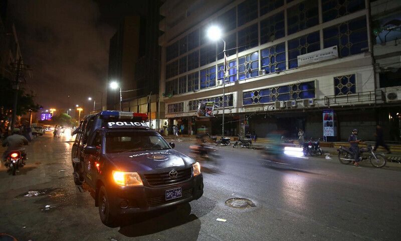 'پولیس پاکستان نیمه‌شب به خانه‌های افغان‌ها می‌آید و آن‌ها را به زندان می‌برد'