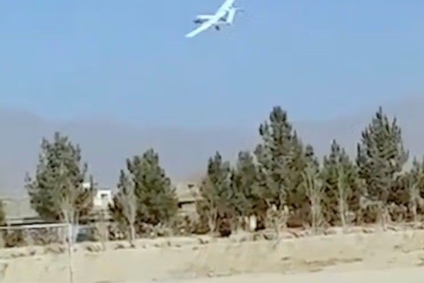 فوربس: الطائرات المسيّرة السلاح الرئيسي لطالبان في المواجهة مع باكستان