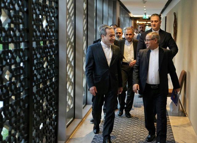 رویټرز: ایران د یورانیمو د بډایه کولو د درولو په تړاو د امریکا غوښتنه رد کړه