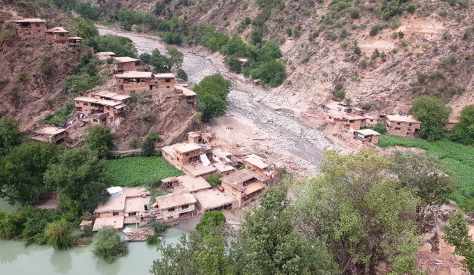 په نورستان کې د پاکستاني ځواکونو په بریدونو کې لسګونه څاروي تلف شوي دي