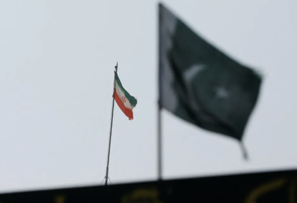 مقتل امرأتين أفغانيتين على الحدود بين باكستان وإيران