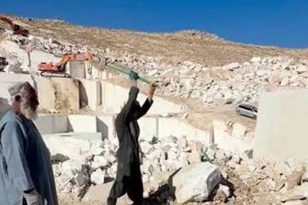 بلوچستان کې وسلهوالو د مرمرو ډبرو د یوې فابریکې ۱۸ کارګران تښتولي