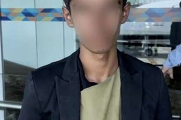 یو افغان ماشوم چې د الوتکې د ټایر په ځای کې پټ و، ژوندی هند ته رسېدلی دی