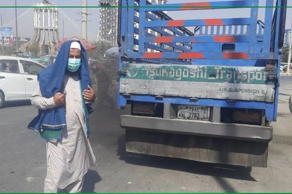 د هوا د ککړتیا د مخنیوي هڅه؛ طالبانو په کابل کې ۳۵ لوګي کوونکي موټر ضبط کړي دي