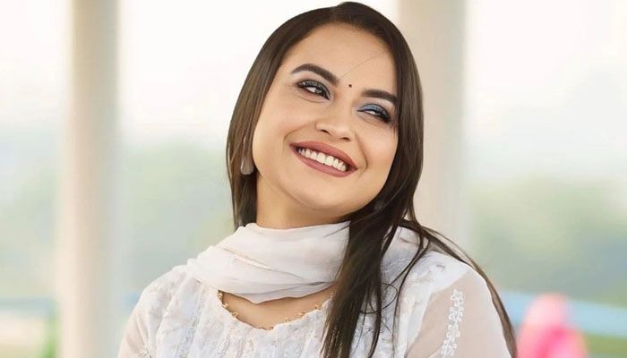 د بنګله‌دېش مشهوره فلمي لوبغاړې او ماډله ردیکا ردي په خپل کور کې مړه موندل شوې
