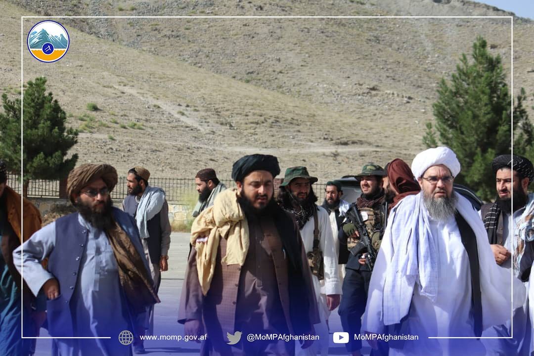 مقام طالبان در سفر به پنجشیر: استخراج معادن به شدت جریان دارد