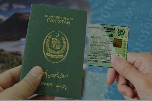 پېښور کې څلور افغانان د پاکستاني پېژندپاڼو او پاسپورټونو د ترلاسه کولو په تور نیول شوي