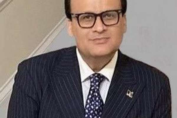 په ایټالیا کې افغان سفیر: د سیمهییزو ګټو تضاد افغانستان کې د نیابتي سیالیو خطر پېښ کړی