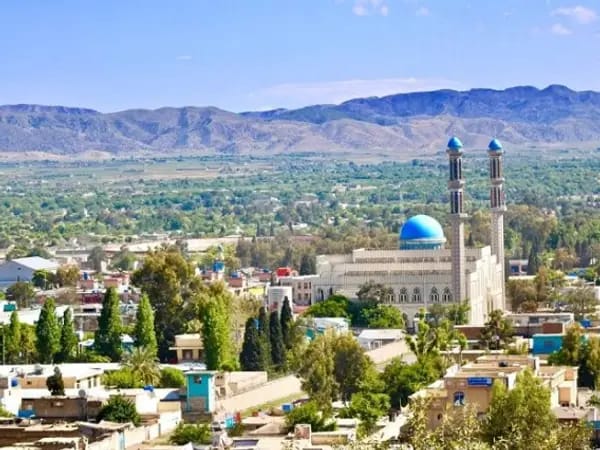 طالبان سه نفر را در خوست در ملاء عام شلاق زد