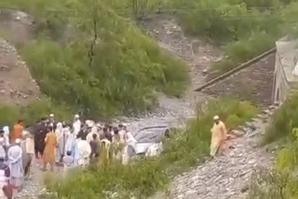 ناپېژاندو وسلهوالو په لنډي کوتل کې دوه ملکي کسان وژلي