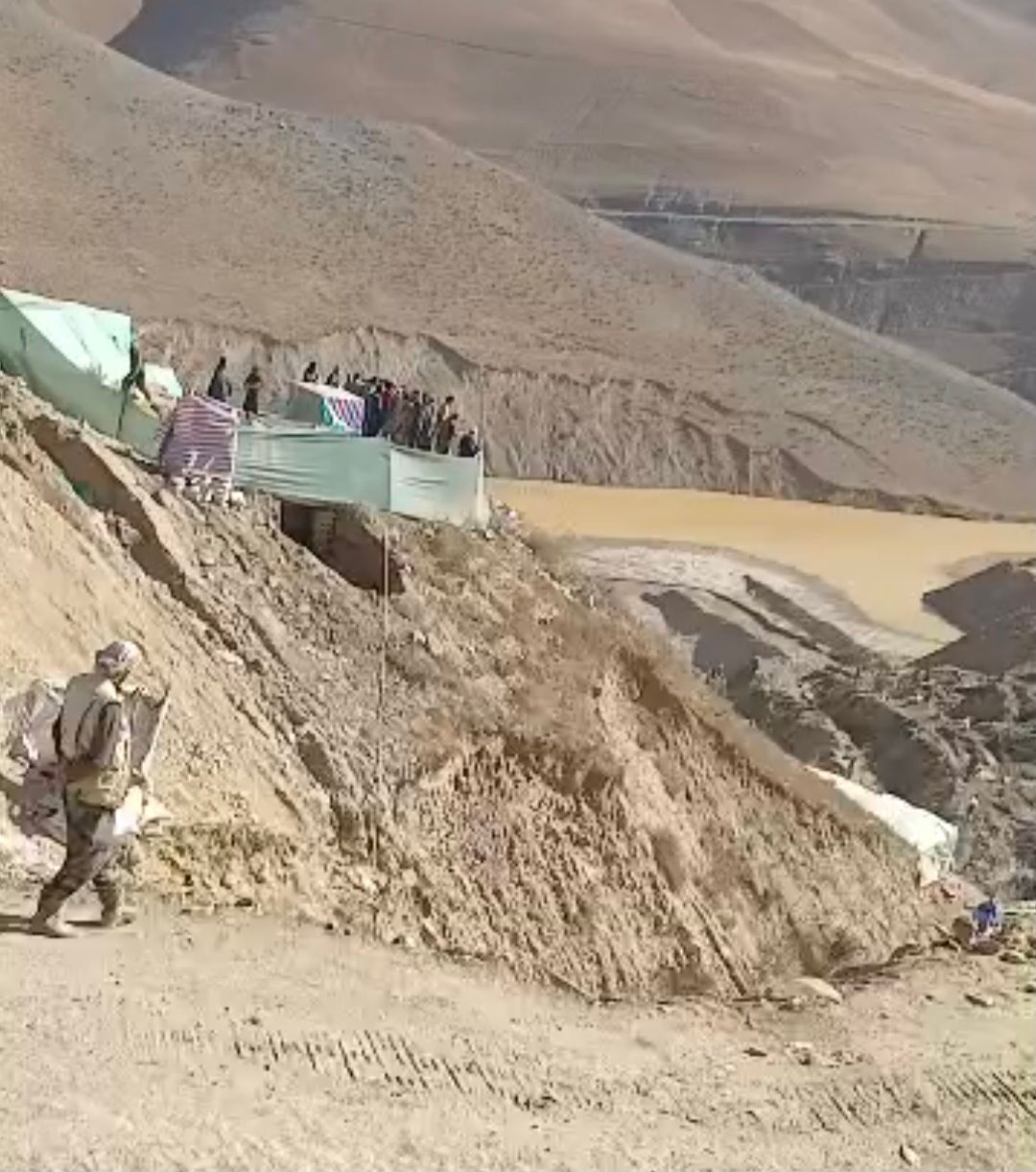 درگیری بر سر کنترول معدن طلا در شیوه‌ بدخشان