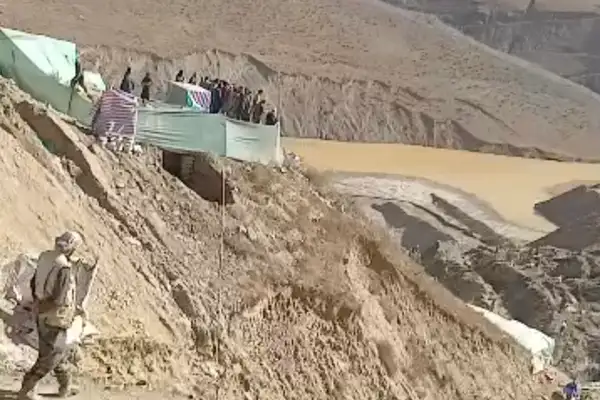 درگیری بر سر کنترول معدن طلا در شیوه بدخشان