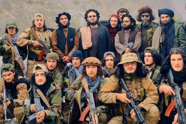 منابع: جمعه فاتح پیشنهاد همکاری با طالبان را نپذیرفته است