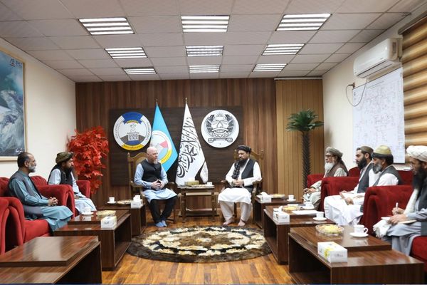 طالبانو له اسیا پراختیايي بانک څخه غوښتي چې خپلې نیمګړې پروژې بیا پیل کړي