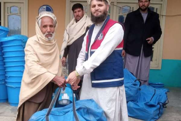 د ملګرو ملتونو کډوالو سازمان کونړ کې ۷۵۰ کسانو ته ژمنۍ مرستې ویشلي