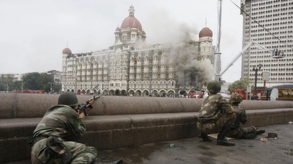 هوتل قصر تاج محل در ممبئی هند در ۲۶ نوامبر ۲۰۰۸ میلادی