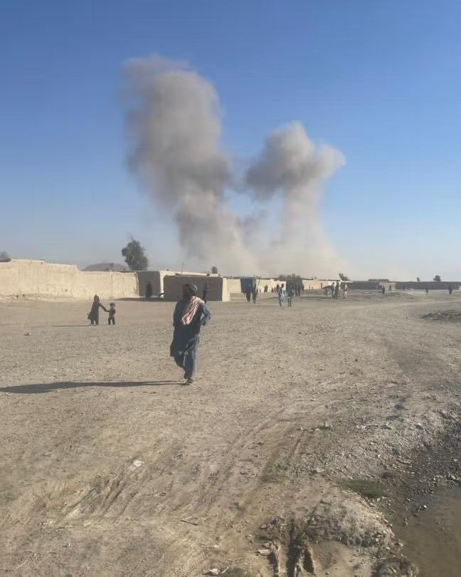 باكستان تمهل اللاجئين الأفغان أسبوعاً لإخلاء منازلهم ومتاجرهم