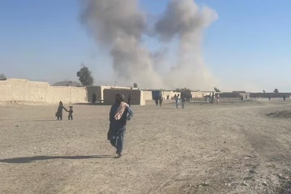 باكستان تمهل اللاجئين الأفغان أسبوعاً لإخلاء منازلهم ومتاجرهم